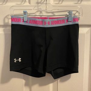 Under armoir spandex
